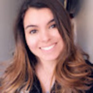 Meet your Posher, Yesenia